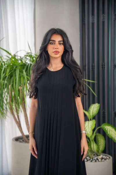 Practical black crepe dress C:IB1081